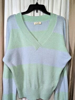 c'isa Striped V-Neck Sweater in Green & Blue Size Large